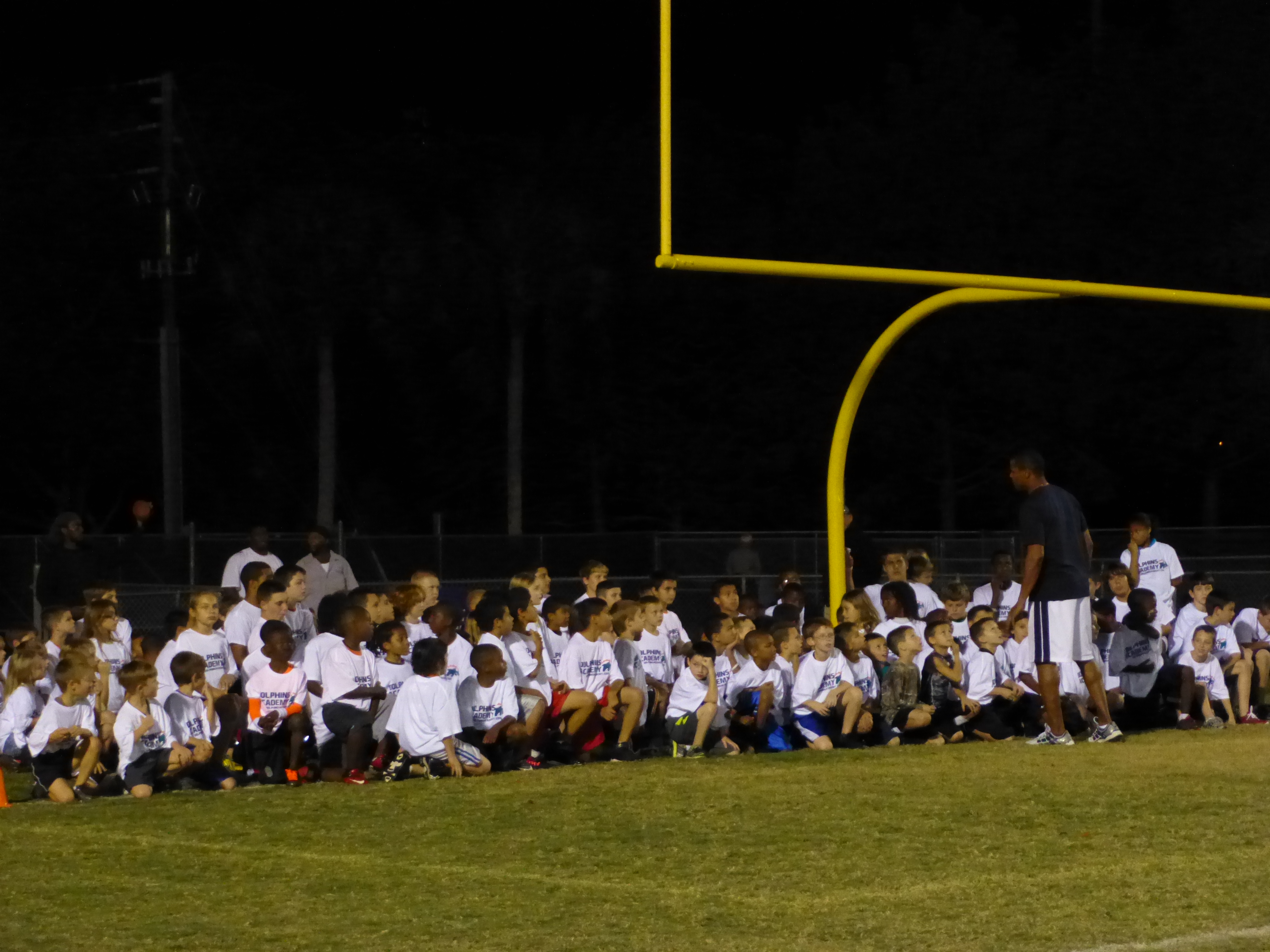 Miami Dolphins to present Youth Clinic December 10 in Fort Myers
